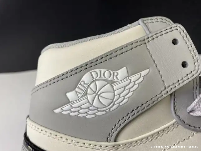Official Maikesneakers x (DR High DR shoe box) Retro 1 CN8607-002 Jordan 0510